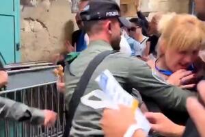 SKANDALOZNE SCENE U JERUSALIMU: Zbog mera bezbednosti sukobi između izraelske policije i hrišćanskih vernika (UZNEMIRUJUĆI VIDEO)