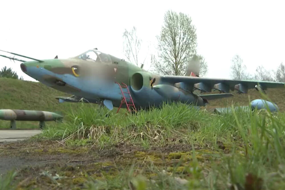 BELORUSIJA OBUČILA PILOTE ZA UPOTREBU NUKELARNIH BOMBI: Jurišnici SU-25 spremni za poletanje! VIDEO