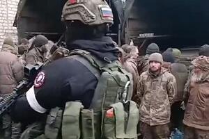 VELIKA USKRŠNJA RAZMENA: Rusi i Ukrajinci povodom praznika oslobodili ratne zarobljenike (VIDEO)