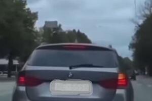 ŠTA SE DESI KADA VOZAČ BMW-A ISKORISTI MIGAVAC? Uključio desni pokazivač pravca pa napravio HAOS: Ceo svet u šoku! (VIDEO)