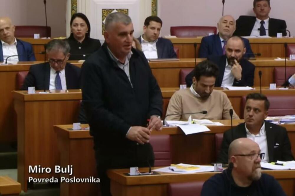 "ZA DOM SPREMNI"! Burno u hrvatskom parlamentu: Poslanik uzviknuo ustaški pozdrav tokom rasparve o prekršajima protiv javnog reda