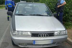 KRIZA IDENTITETA: Sitroenu isekao krov i stavio Audi i BMW oznake, policajci se u neverici uhvatili za glavu pa URADILI OVO (FOTO)