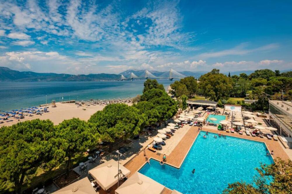 SPECIJALNE CENE LUKSUZNIH HOTELA U GRČKOJ – Travelland agencija je dostupna putnicima i u nedelju