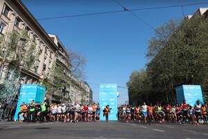 OBOREN NESTVARAN REKORD: Neverovatnih 10.500 učesnika na startu Beogradskog maratona!