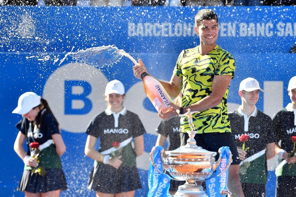 CICIPAS NEMOĆAN PRED STRAŠNIM ŠPANCEM: Alkaras odbranio titulu na turniru u Barseloni