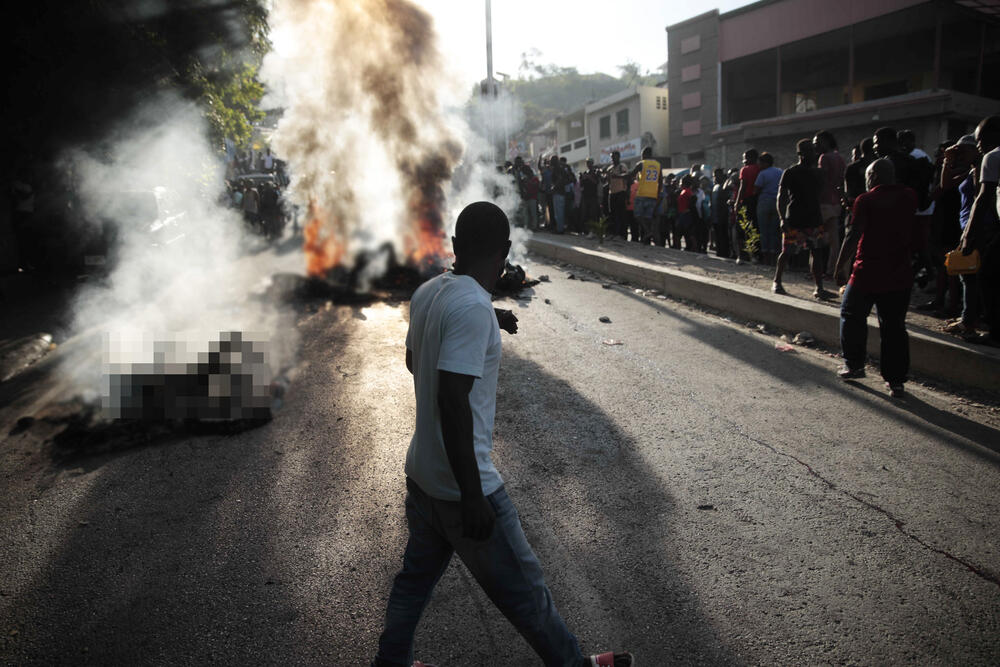 Haiti, žive spaljuju na ulicama