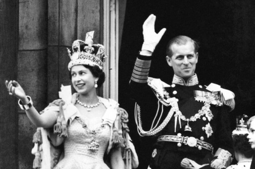 ZA NJIH SE SMATRALO DA SU BILE "BOŽIJA KAZNA": Evo zašto je kraljica Elizabeta krila dve bliske osobe, a razlog je MRAČAN (FOTO)