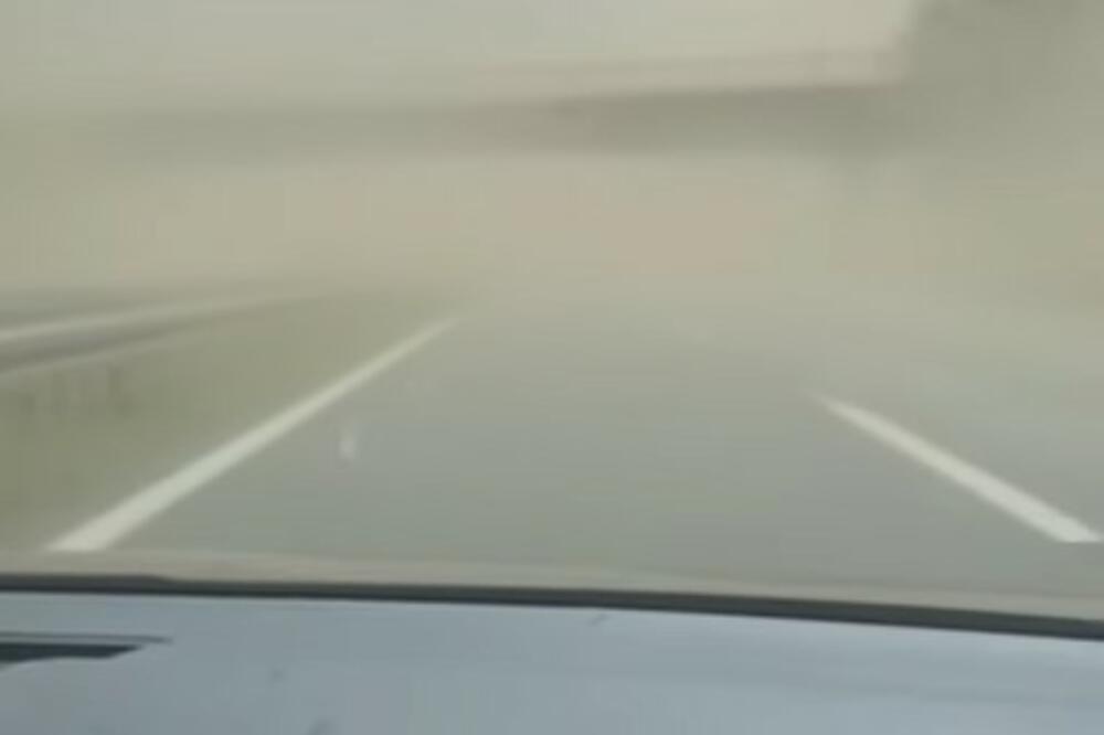 NIJE SAHARA, NEGO ZMAJEVO! Peščana oluja prekrila put, ne vidi se prst pred okom (VIDEO)