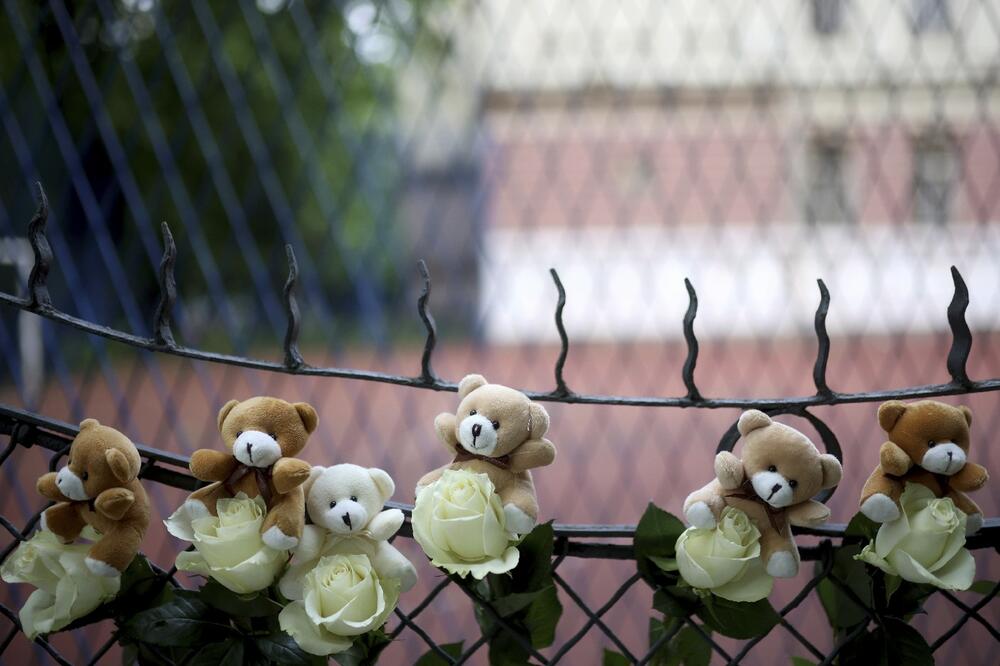 DIRLJIVA KOREOGRAFIJA U ČAST NASTRADALIH MALIŠANA: Navijači spremaju najtužniji oproštaj - 20.000 cvetova za nedužne žrtve masakra