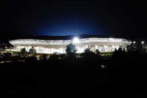 KURIR NA NOVOM STADIONU U LOZNICI: Reflektori osvetlili lagatorsku lepoticu (FOTO)