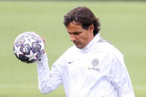 NAGRADA ZA DOBRE IGRE I REZULTATE: Simone Inzagi dobija novi ugovor u Interu