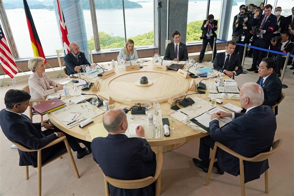 Samit G7