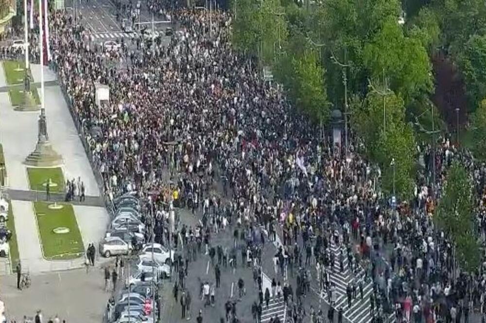 DANAS SEDMI PROTEST DELA OPOZICIJE: Blokada Beograda od Skupštine do Mostarske petlje, okupljanje u još 3 grada