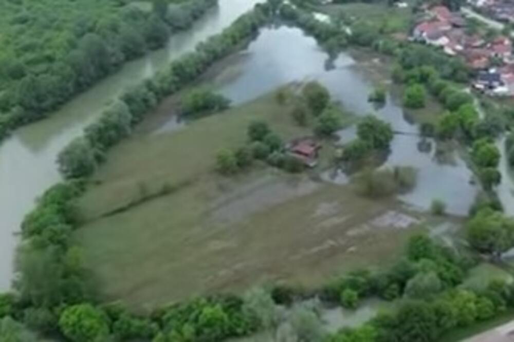 OPADAJU VODOSTAJI REKA U SRPSKOJ: Nabujale reke nanele veliku štetu, poplavljenim područjima stiže i novčana pomoć