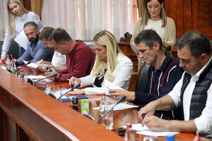 POLJOPRIVREDNICI U VLADI SRBIJE: Potpisali sporazum o ispunjenju zahteva