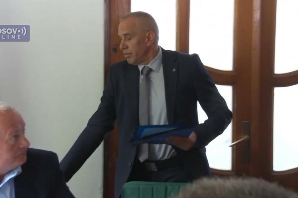 PRST U OKO: Novi gradonačelnik srpskog Zubinog Potoka zakletvu položio na albanskom?! Pitali ga zašto, on rekao ovako