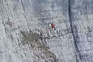 ZAVRŠENA DRAMA NA VELEŽU: Planinarka koja se zaglavila na litici od 400 metara spasena i prebačena u bolnicu TEŠKO JE POVREĐENA