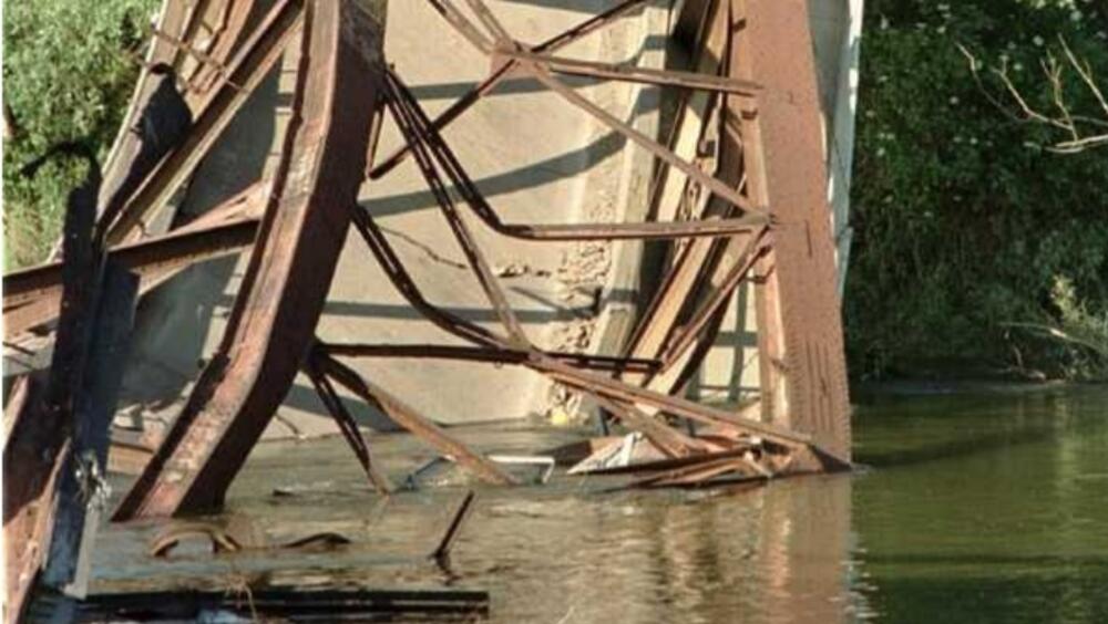 NATO bombardovanje, Varvarin, most u Varvarinu