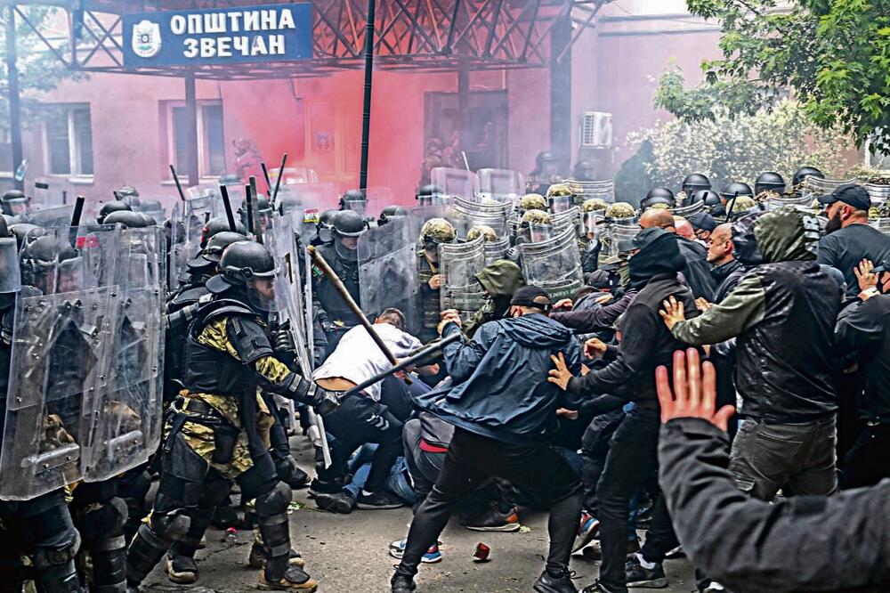 NAPETO! KFOR nasilno rasterivao građane, tzv. kosovska policija pucala, trojica Srba ranjena u Zvečanu