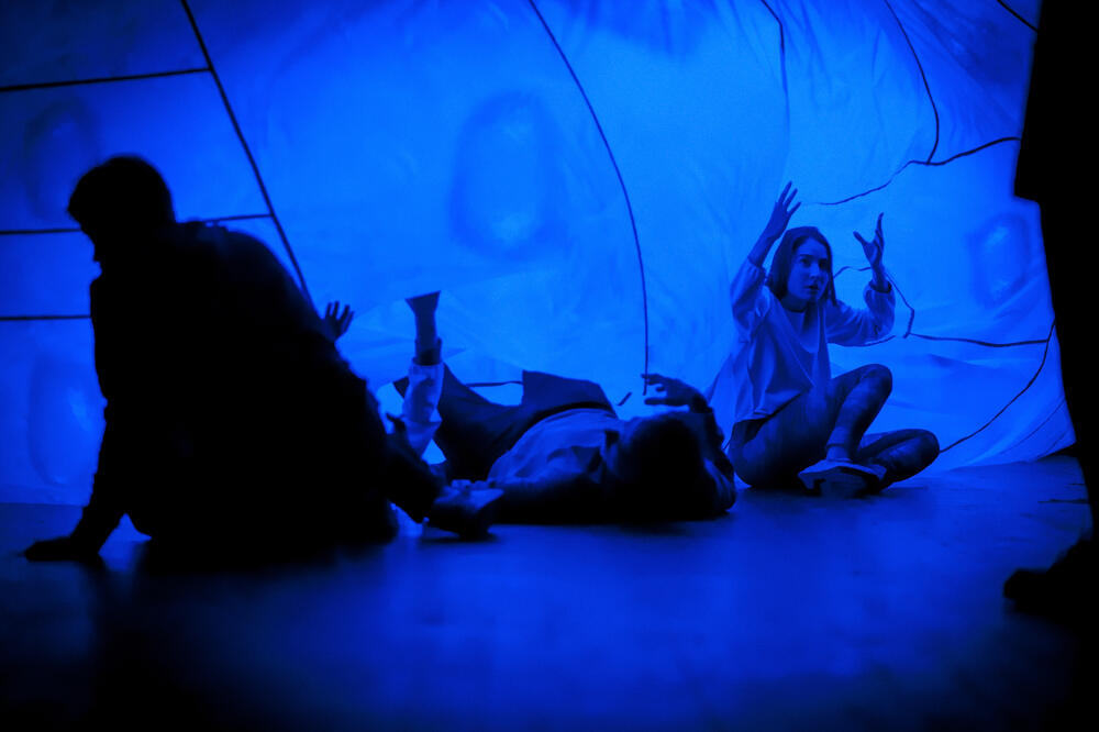 Predstava Ateljea 212 “Kao sve slobodne djevojke “ na XXII Festivalu u Zenici,osvojila je značajne nagrade