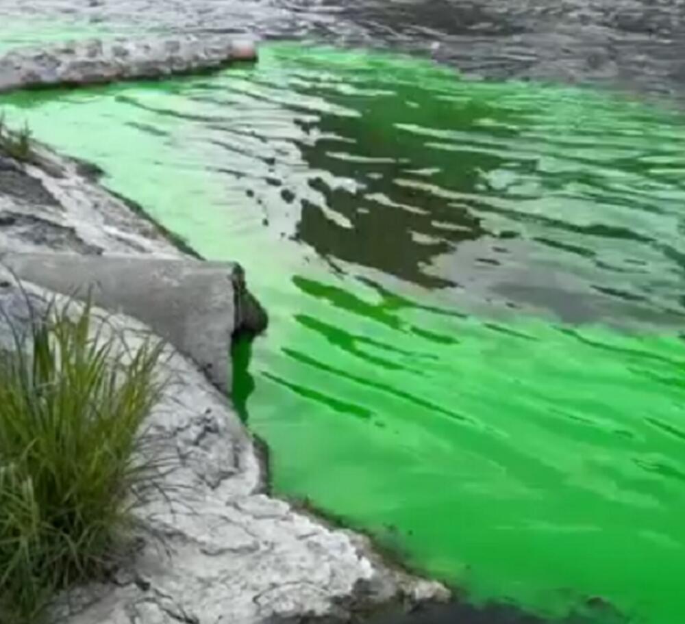 Đetinja, Užice, zelena boja u reci