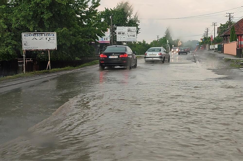 JAKO NEVREME U LOZNICI: Poplavljene ulice, voda prodrla u Urgentni centar! VIDEO, FOTO