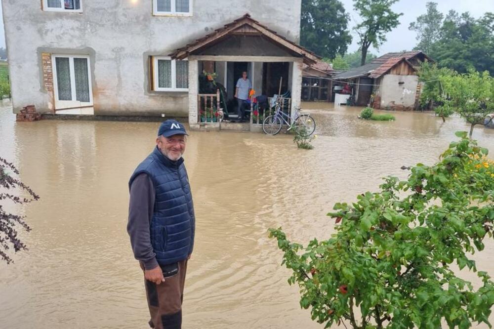 UŽIVO, VANREDNO U 56 GRADOVA I OPŠTINA: U Lazarevcu poplavljena 154 domaćinstva, izlile se Velika Morava, Jasenica i Rača