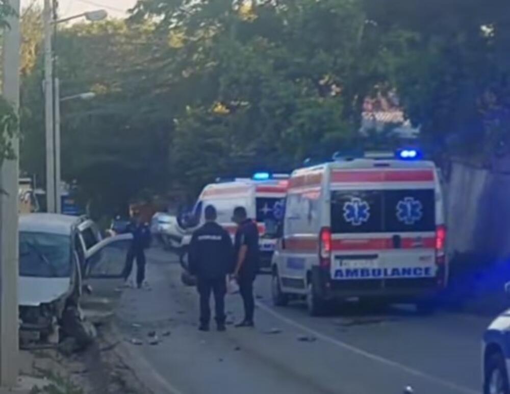 Sremska Kamenica, sudar, saobraćajna nesreća, prevrtanje automobila
