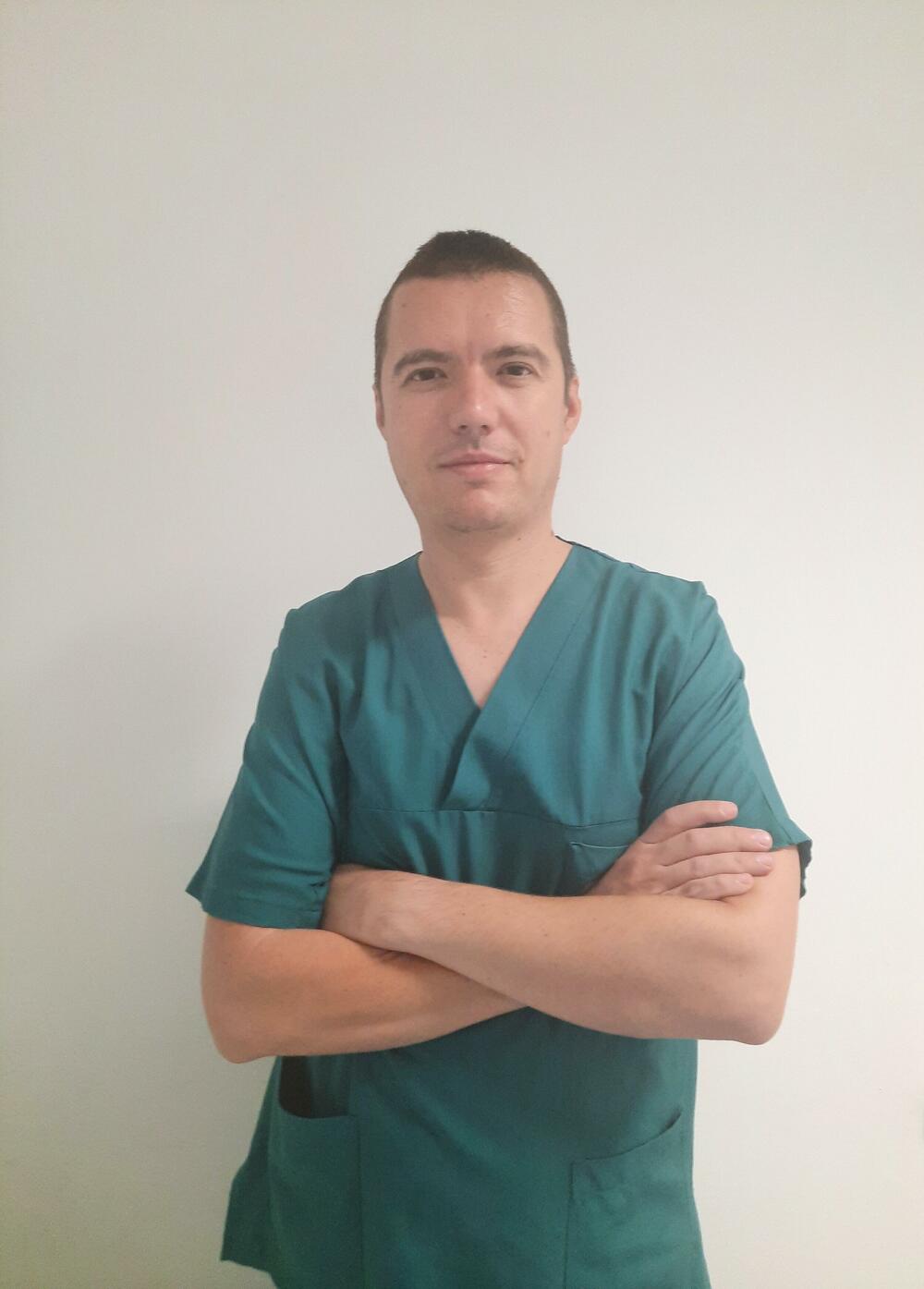Ass. dr sci. med. Nikola Panić, gastroenterohepatolog 