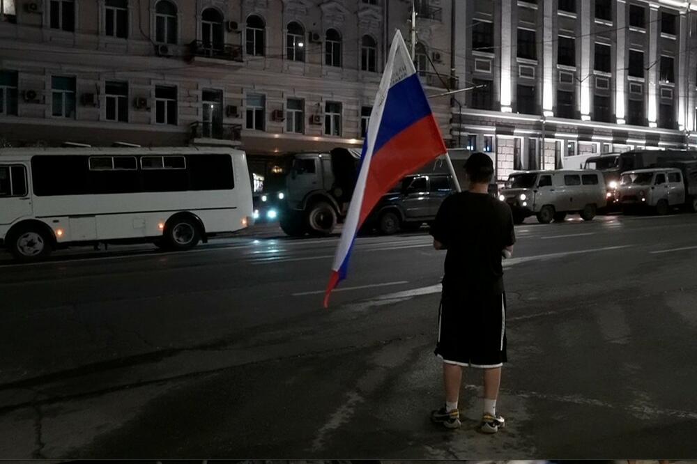 JUTRO NAKON VOJNE POBUNE U RUSIJI: Vagnerovci napustili Rostov na Donu, otvoreni prilazi gradovima