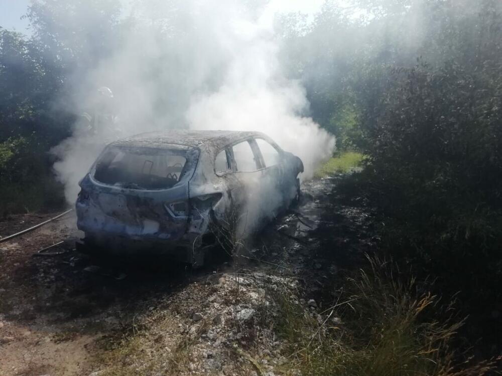 Cetinje, Jovan Vujović, pucnjava, zapaljen automobil
