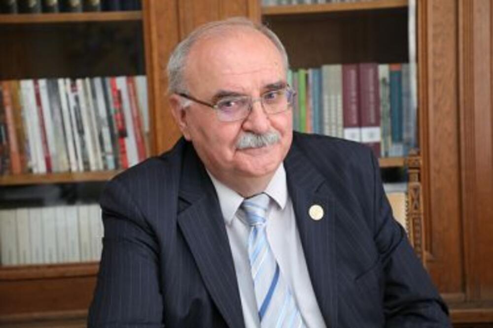  akademik Zoran Knežević