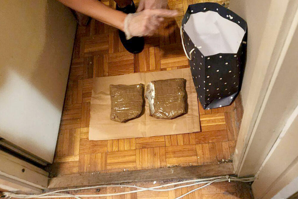 UHAPŠEN DILER U BEOGRADU: Policija zaplenila kokain i municiju