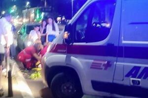 UŽAS KOD PRAVNOG FAKULTETA U BEOGRADU: Automobil udario dete na električnom trotinetu (FOTO)