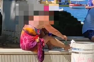 "AMAN ŽENO, IMAŠ LI TI KUĆU" Turistkinja u Petrovcu ogadila život ljudima na plaži! Sela na zidić, zadigla suknju, narod se krsti