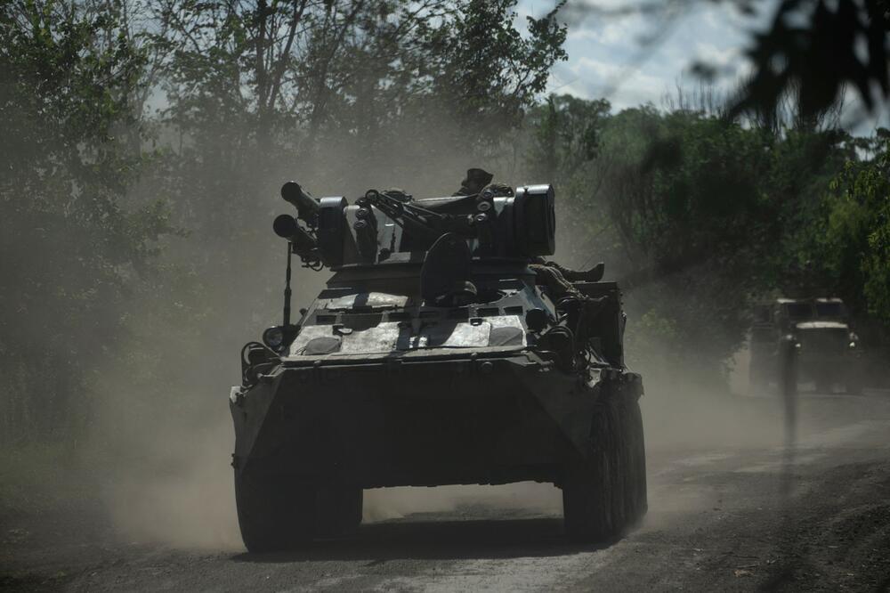 ŽESTOKE BORBE NA ISTOČNOM FRONTU! Zelenski: Ukrajinske snage odbile napad u blizini grada Vuhledara