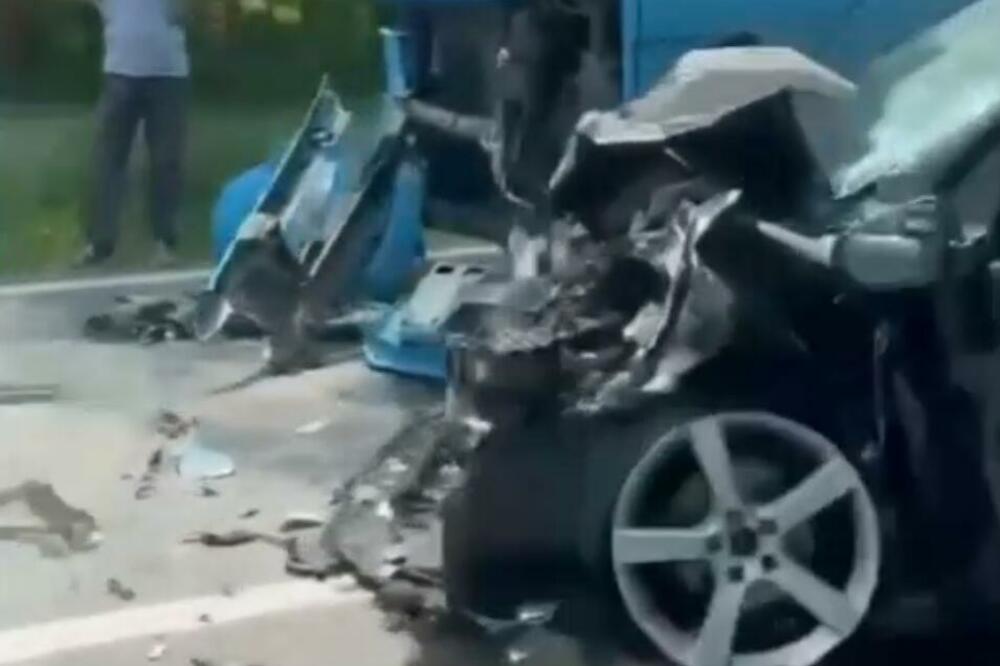 NASTRADAO TINEJDŽER KOJI JE TEK NAPUNIO 18 GODINA Detalji teškog udesa na Ibarskoj: "Vozio je brzo, nije mu bilo spasa" (VIDEO)