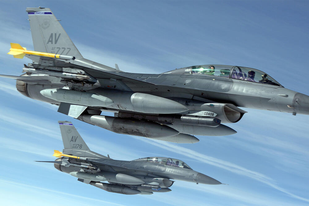 Borbeni avioni F-16