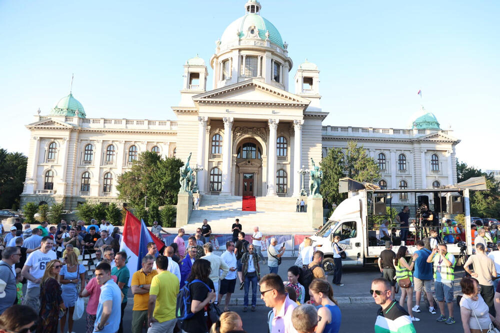 ŠETAĆE DO REPUBLIČKOG JAVNOG TUŽILAŠTVA: Deo opozicije objavio novu rutu protesta za subotu