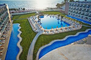JOŠ UVEK NISTE ODLUČILI GDE ĆETE NA MORE: Ogromna preporuka za hotel u predivnom mestu na turskoj obali Egeja