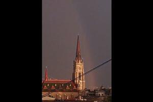 SVI SE PITAJU DA LI JE OVA FOTOGRAFIJA PRAVA: U Novom Sadu za vreme jezive oluje snimljen nestvaran prizor od kog zastaje dah FOTO