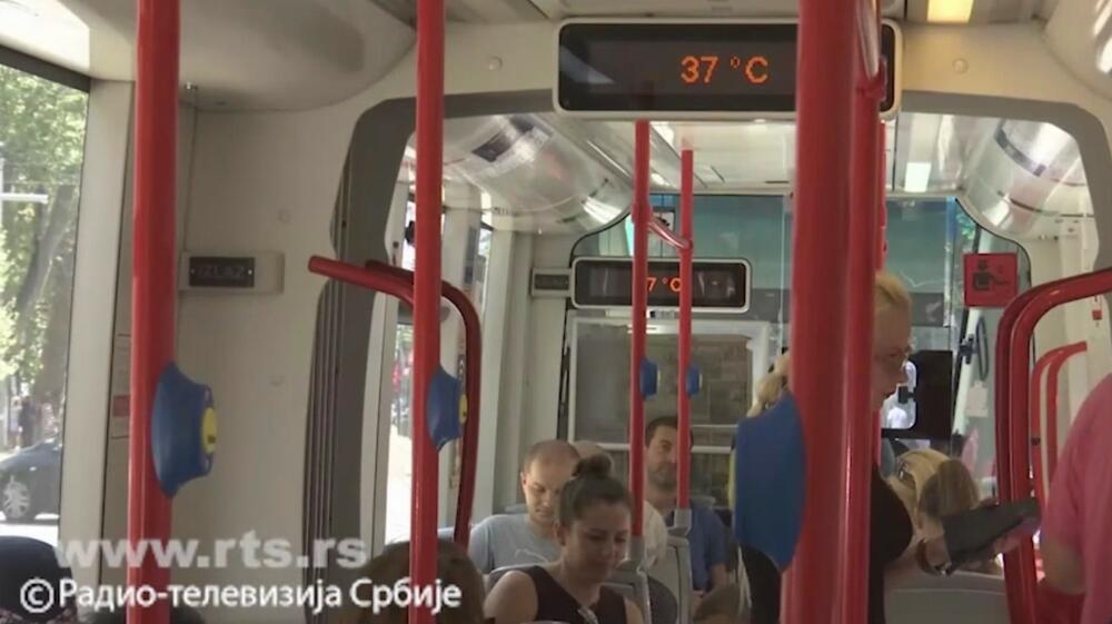 Mnogi su čekali 'španca' jer u pojedinim tramvajima nema klime