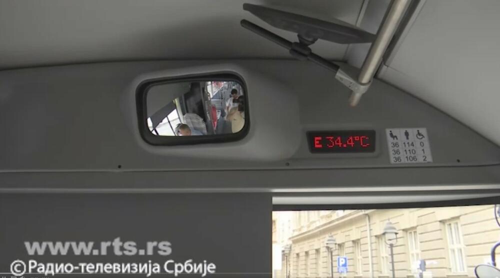 U busu je pokazivalo da je spoljan temperatura 34,4 stepena
