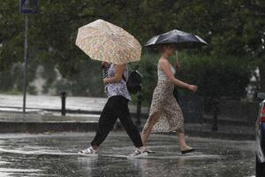RHMZ UPOZORAVA NA INTENZIVNE PLJUSKOVE SA GRMLJAVINOM: Očekuje se velika količina padavina! Ovim delovima Srbije preti nevreme