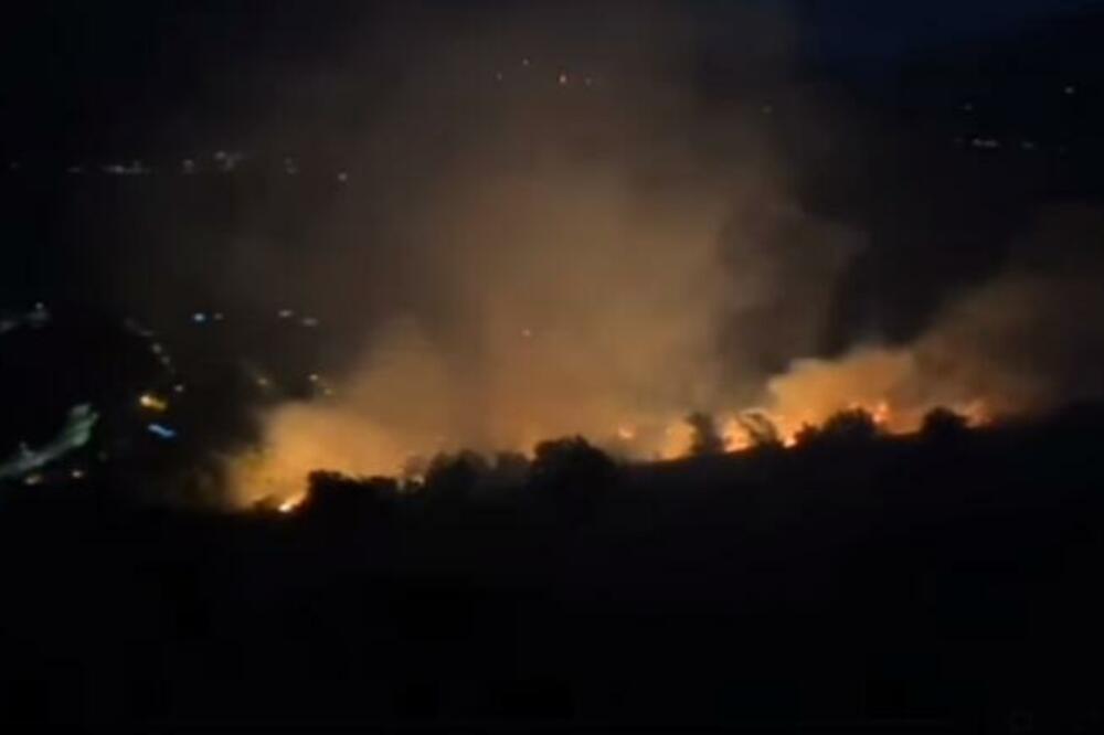 CRNA GORA U PLAMENU! Buknuo požar većih razmera kod Podgorice: Vatrogasci vode borbu sa vatrenom stihijom (VIDEO)
