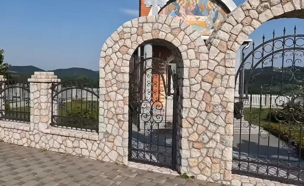 Risto Marković, grobnica, grob, mauzolej, večna kuća, kapela, Brusnica, Republika Srpska