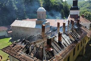 SVE SESTRE SU DOBRO, USKORO OBNOVA: Oglasio se Zavod za zaštitu spomenika kulture posle požara u manastiru Vraćevšnica