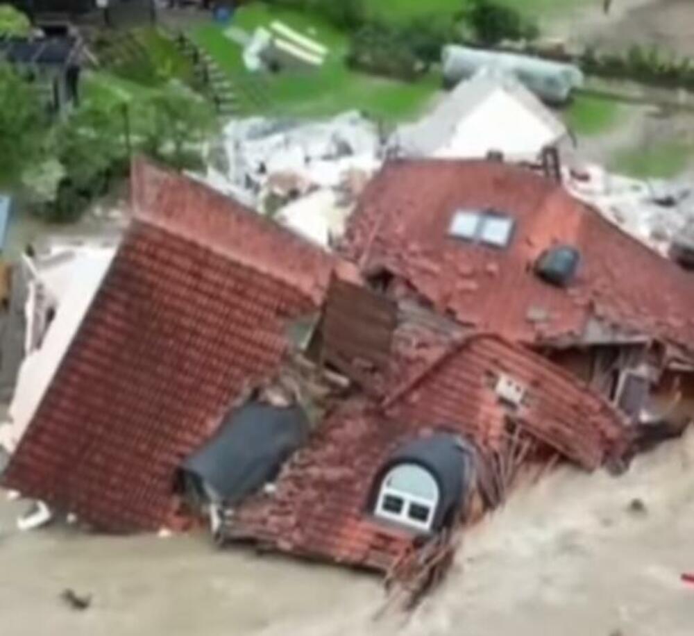 Slovenija, poplava, poplave, kuća