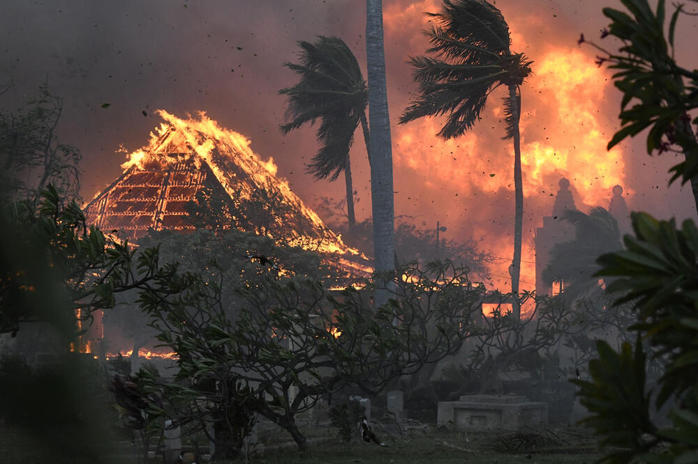 "BIĆE JOŠ ŽRTAVA, SVE JE SPALJENO DO TEMELJA": U velikim požarima na Havajima stradale najmanje 53 osobe, nestalo oko 1.000 ljudi