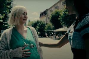DA LI JE MOGUĆE DA OVO GLEDAMO U 21. VEKU?! Crnogorski spot o ponižavanju žena koje rađaju devojčice ostavio ljude bez teksta